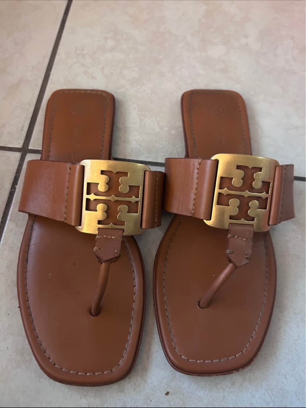Tory Burch Georgia Sandals in Aged Camello/Gold, size 7